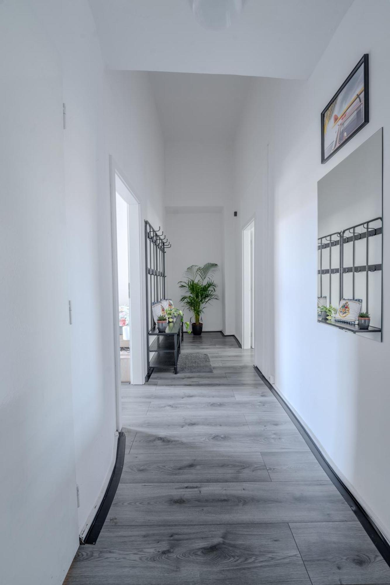 Apartment Stunning & Spacious 2bdr In Center Prague1