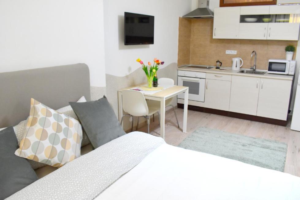 Apartment Centre