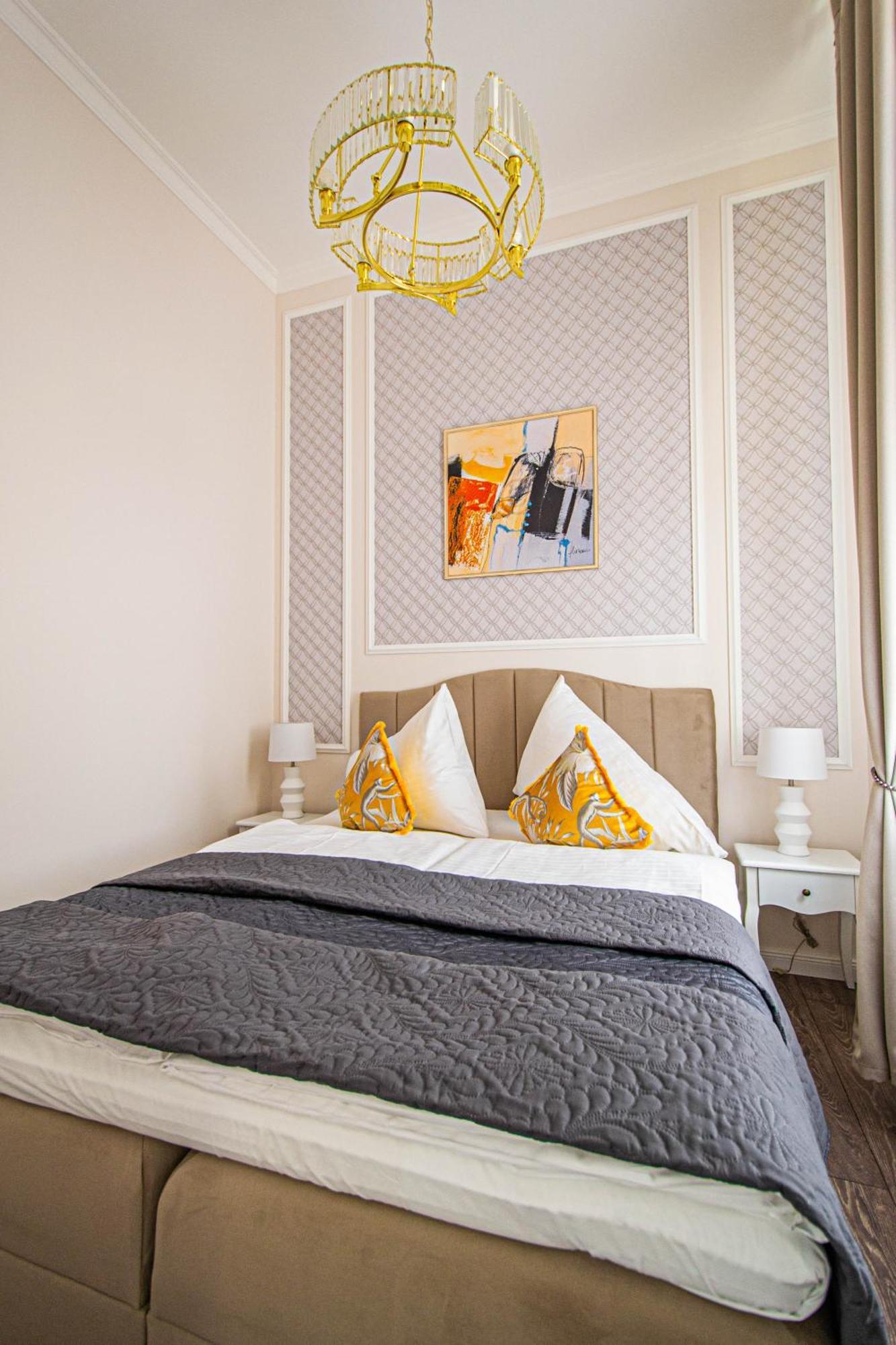 Apartment 3bdr Elegance Deco Downtown Flat