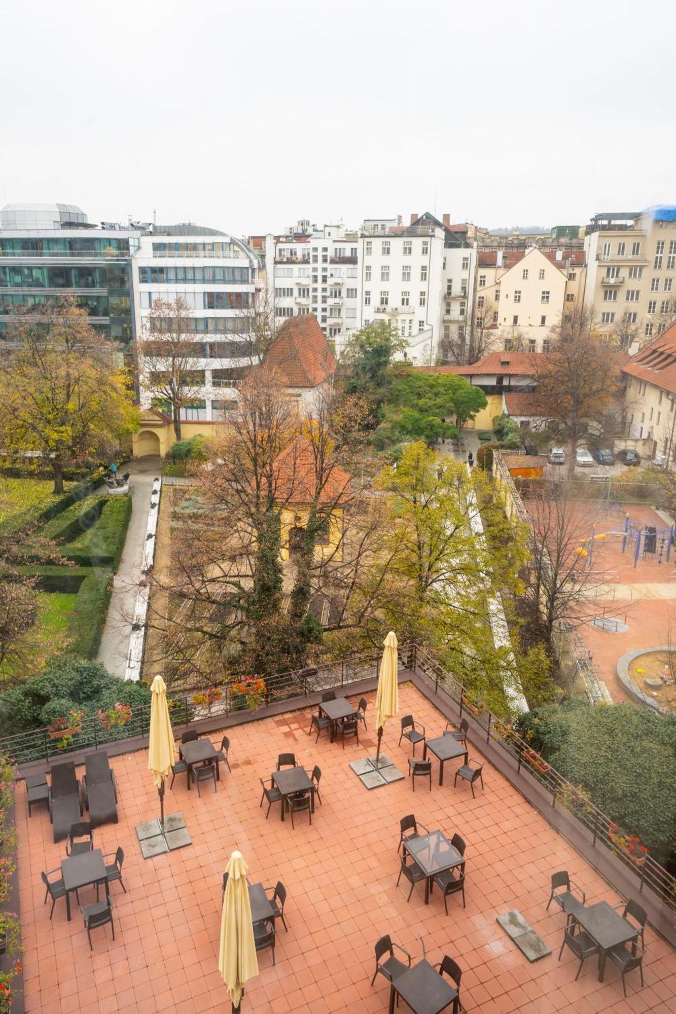 Hotel Ea Juliš 4*