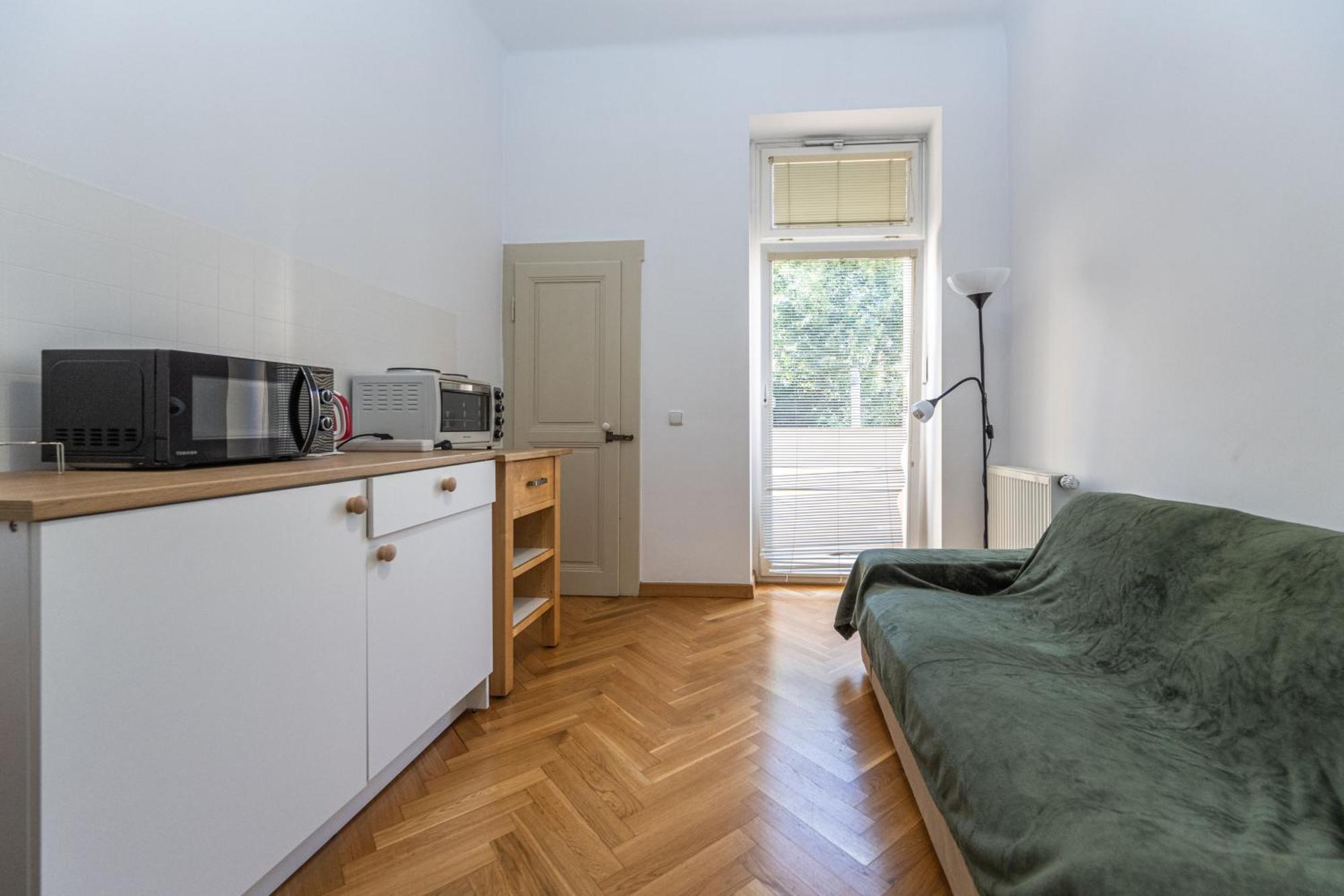 Jiriho Z Podebrad Apartment *
