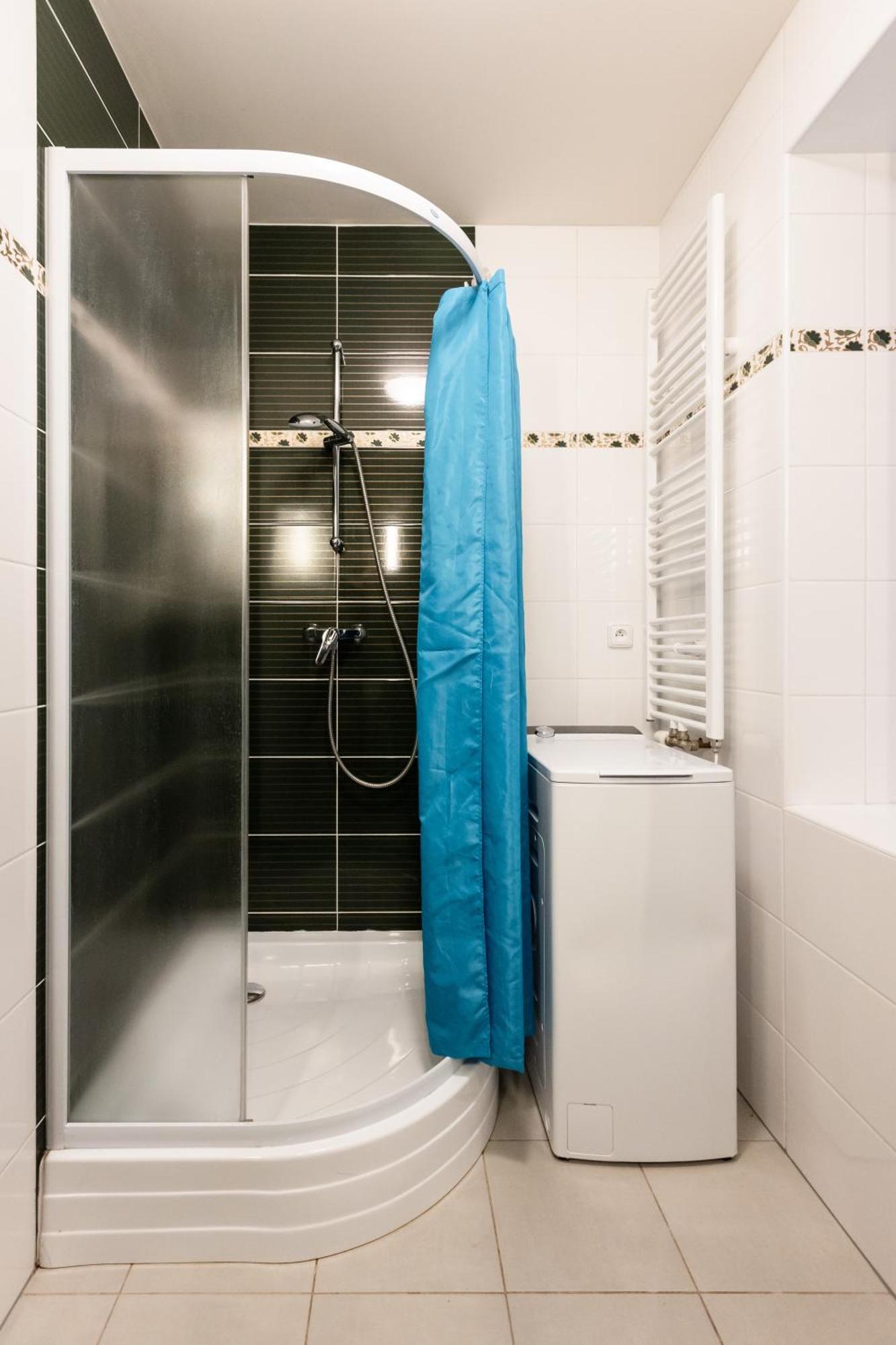 Spacious In Quiet Courtyard Near Charles Bridge * Prague