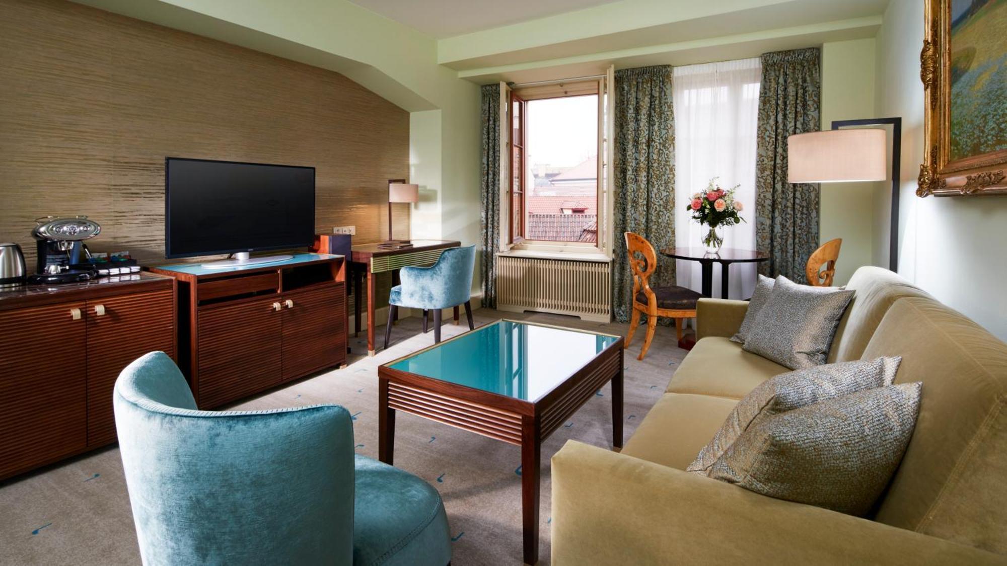 Aria Hotel
