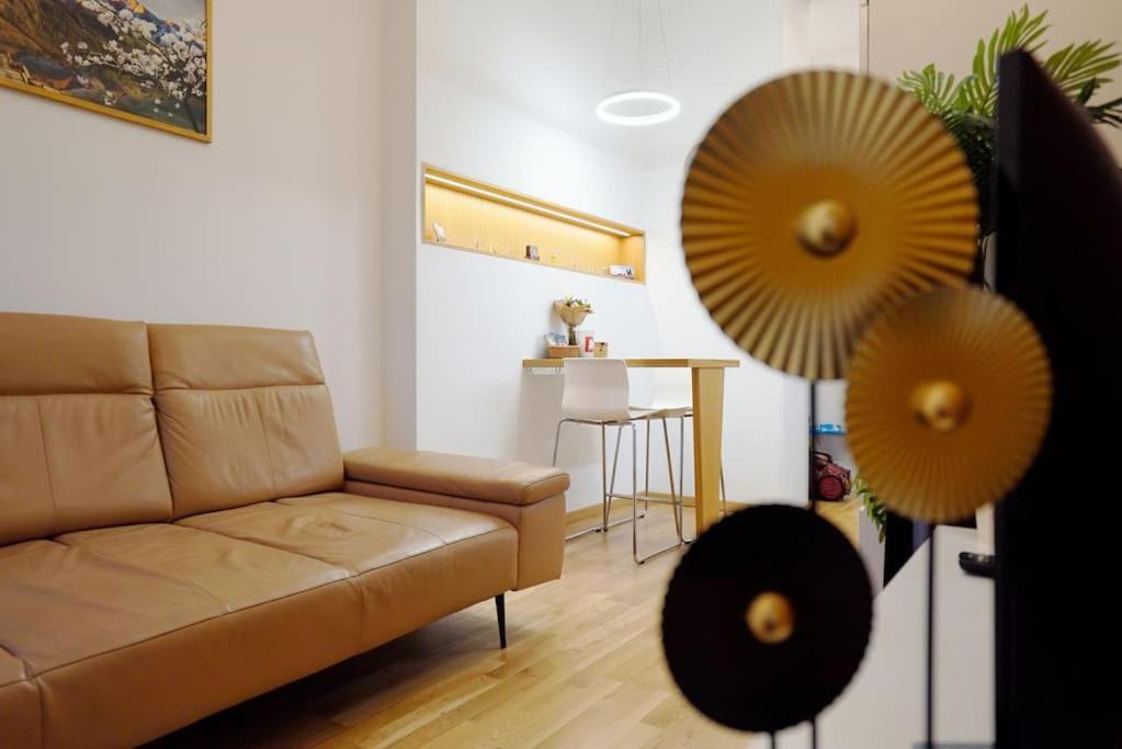 Apartment Cozy With Garage *