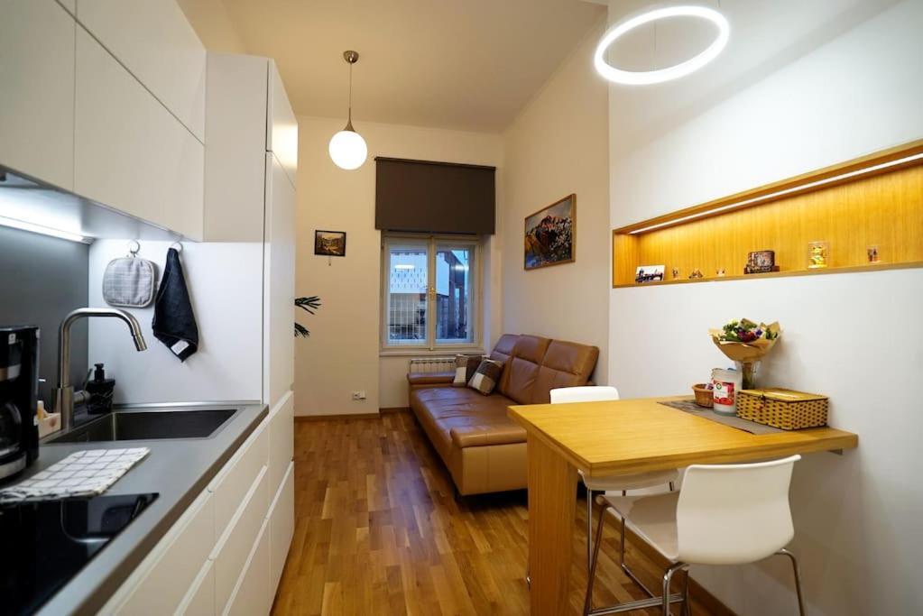 Cozy With Garage Apartment *