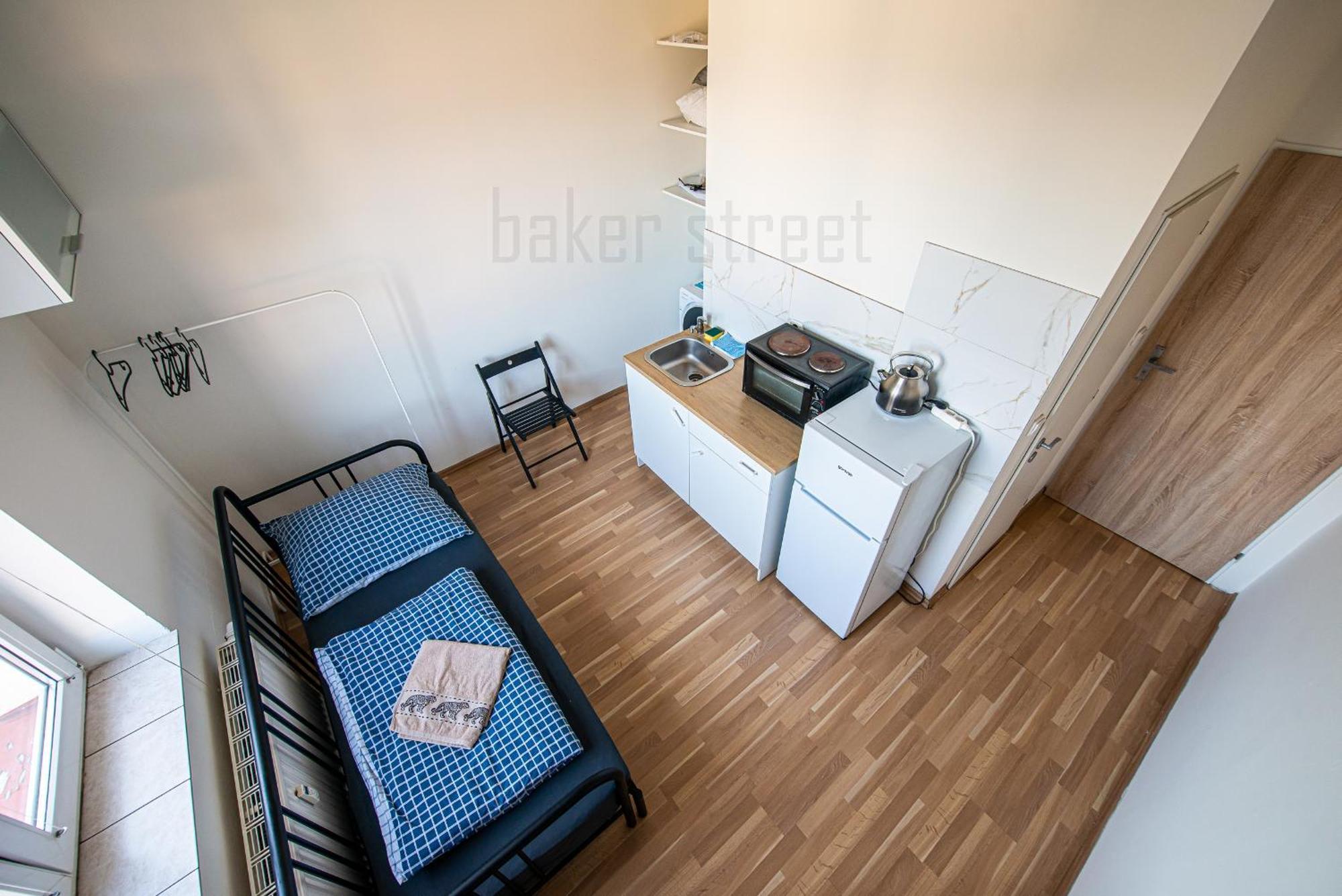 Snug Close To Metro Palmovka Apartment Prague