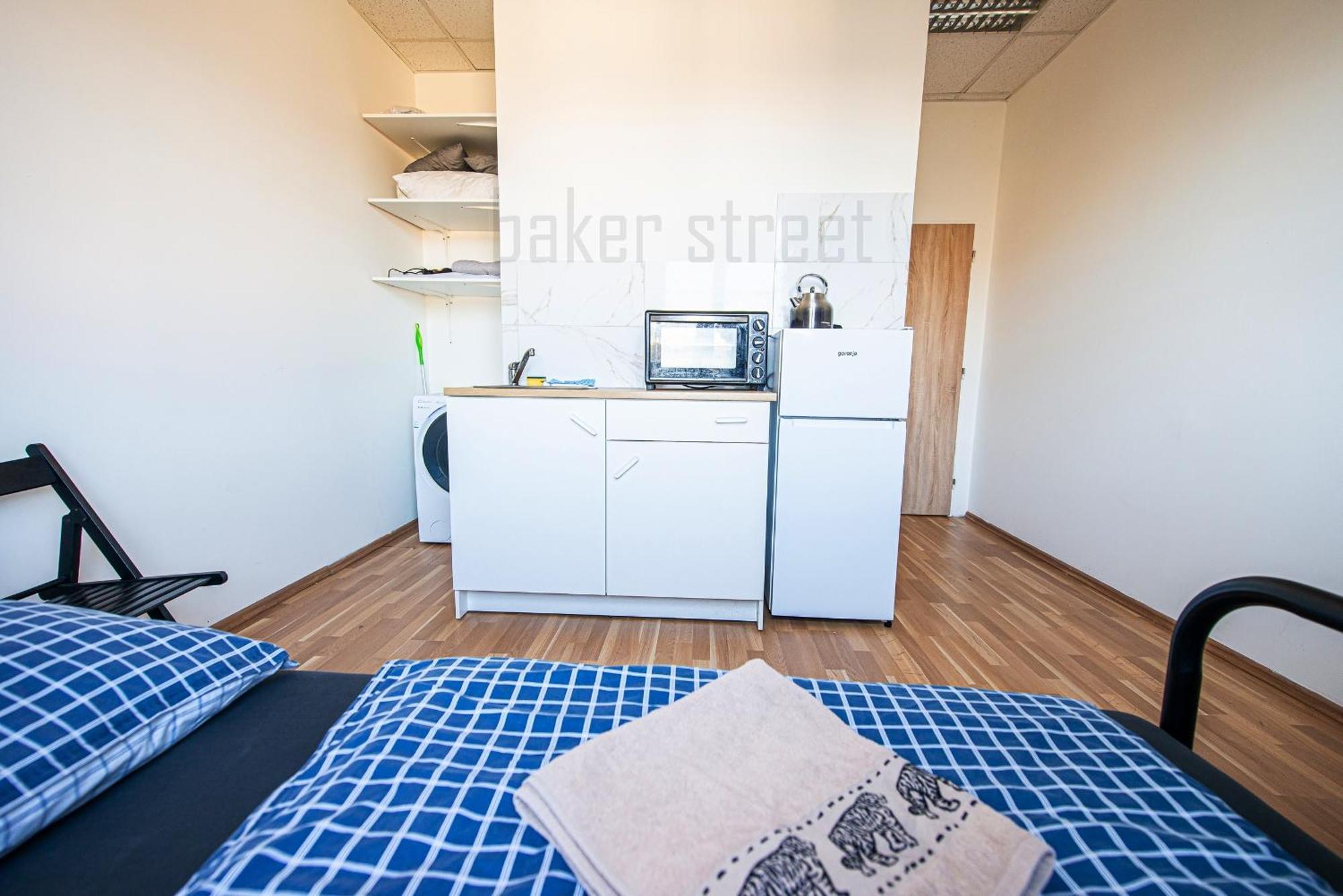 Snug Close To Metro Palmovka Apartment Prague