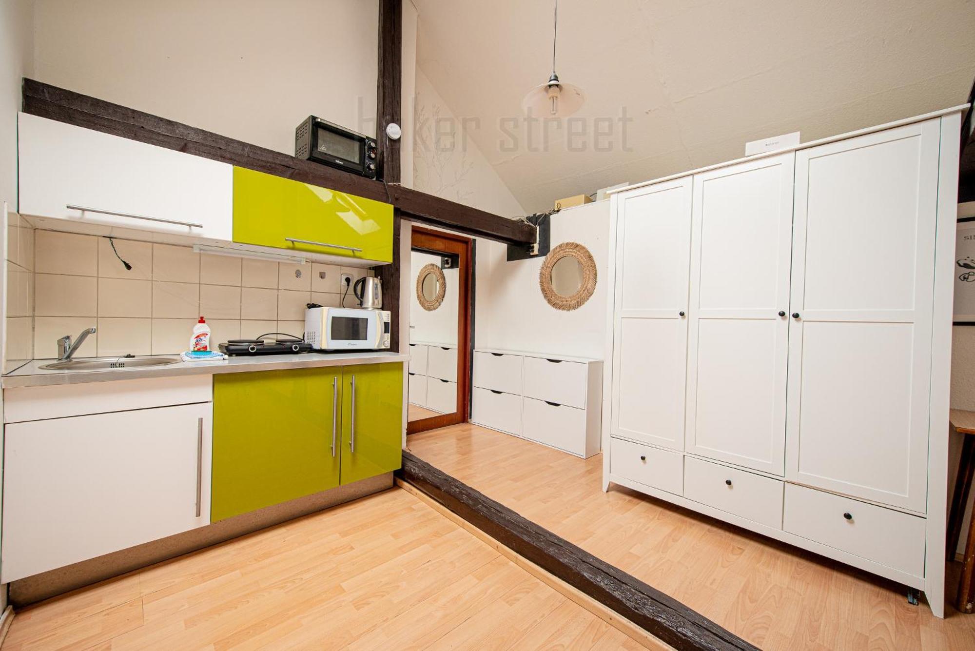Apartment Attic 3 Bedrooms With 2 Bathrooms *