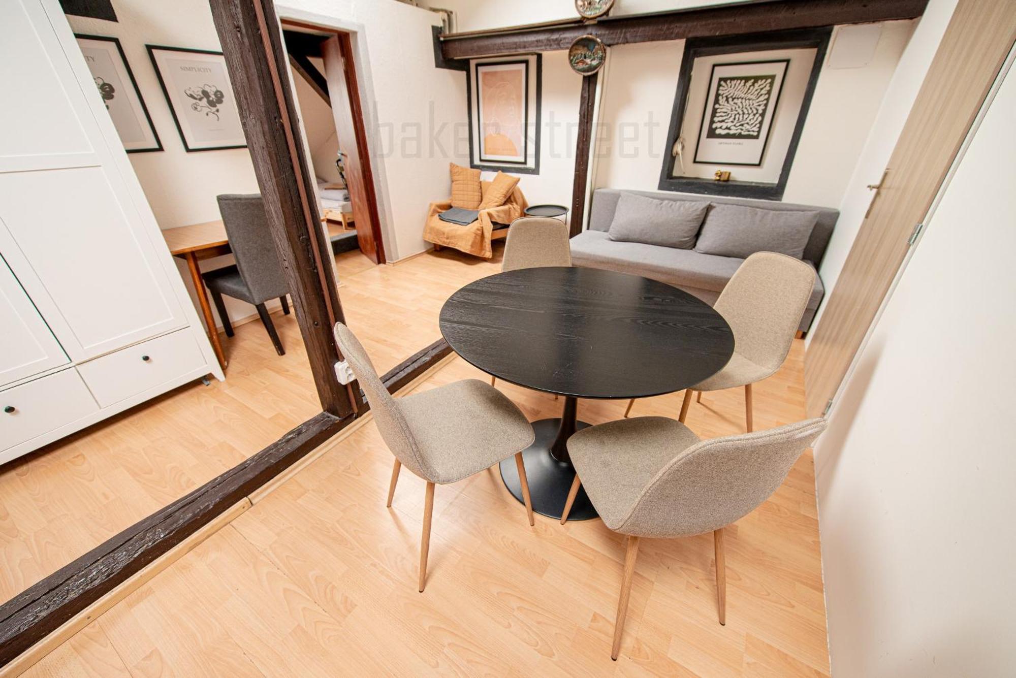Apartment Attic 3 Bedrooms With 2 Bathrooms Prag