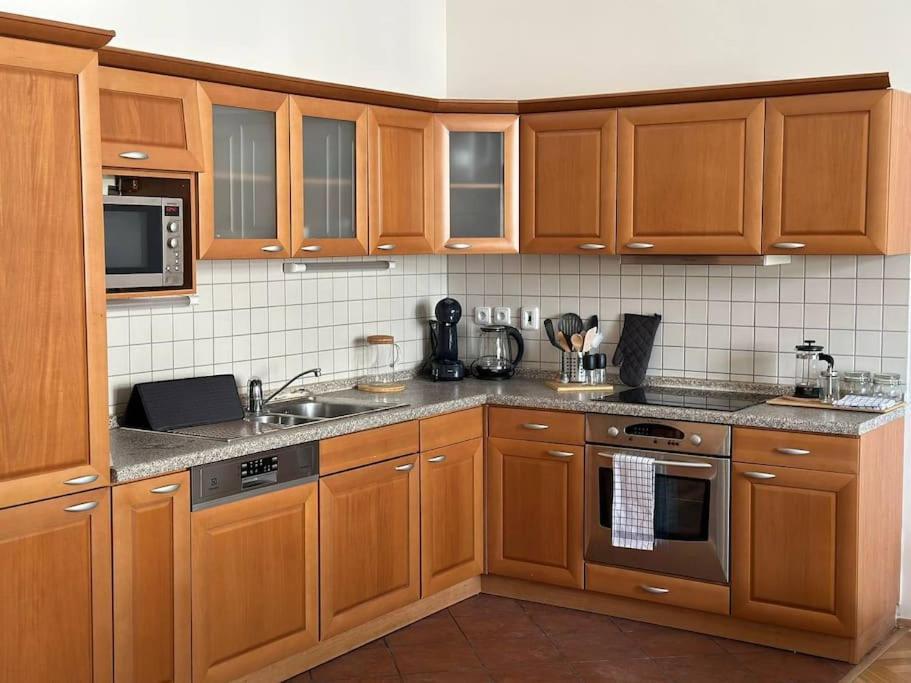 Spacious Elegance - A Gem * Prag