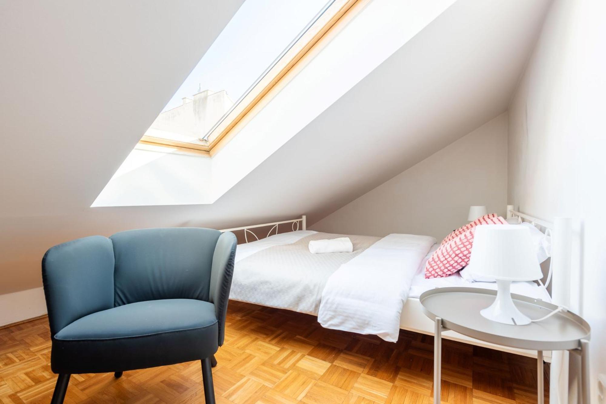 Lägenhet Cozy 4-bedrooms With Terrace