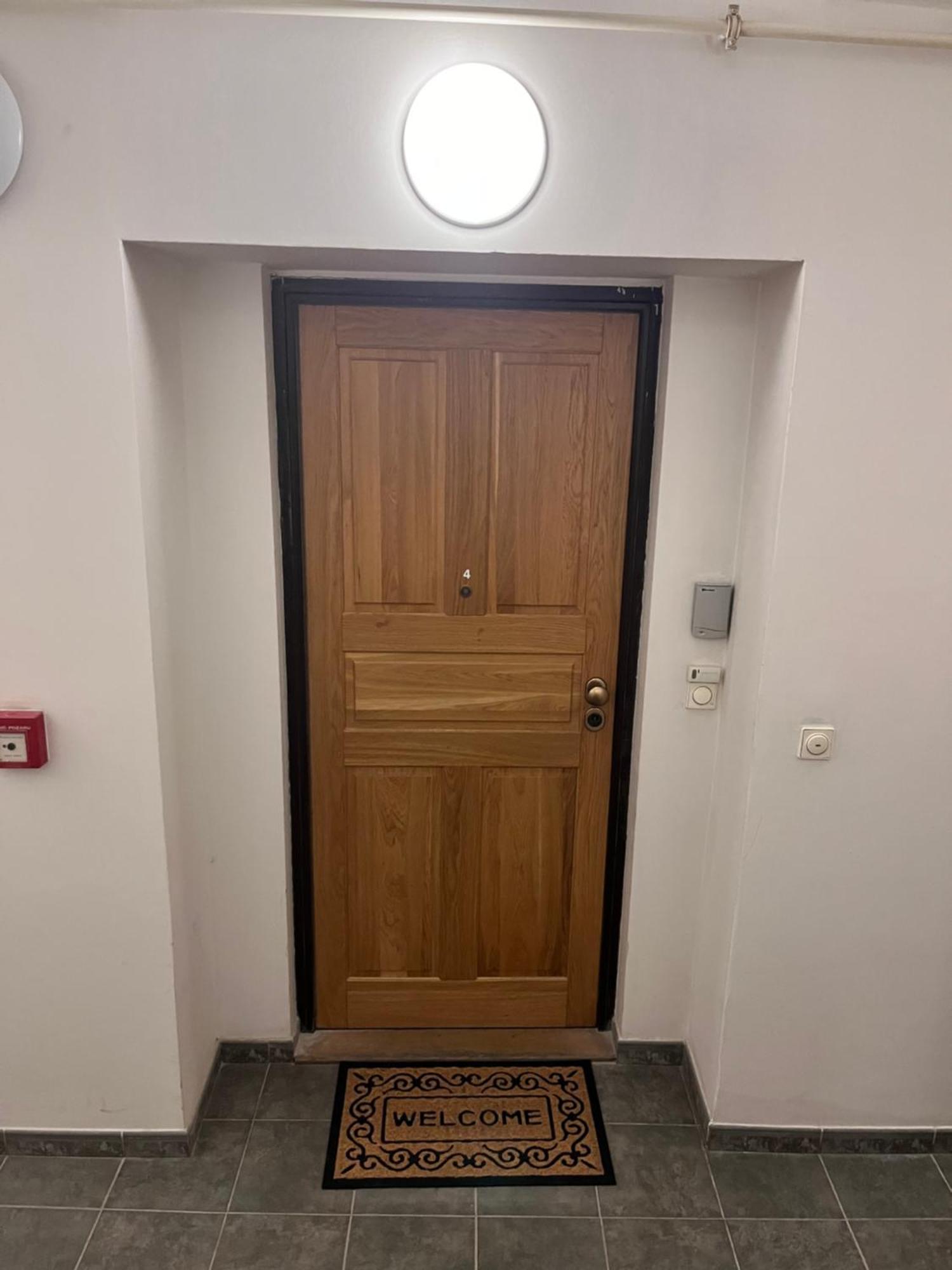 Apartment Centre With Parking *
