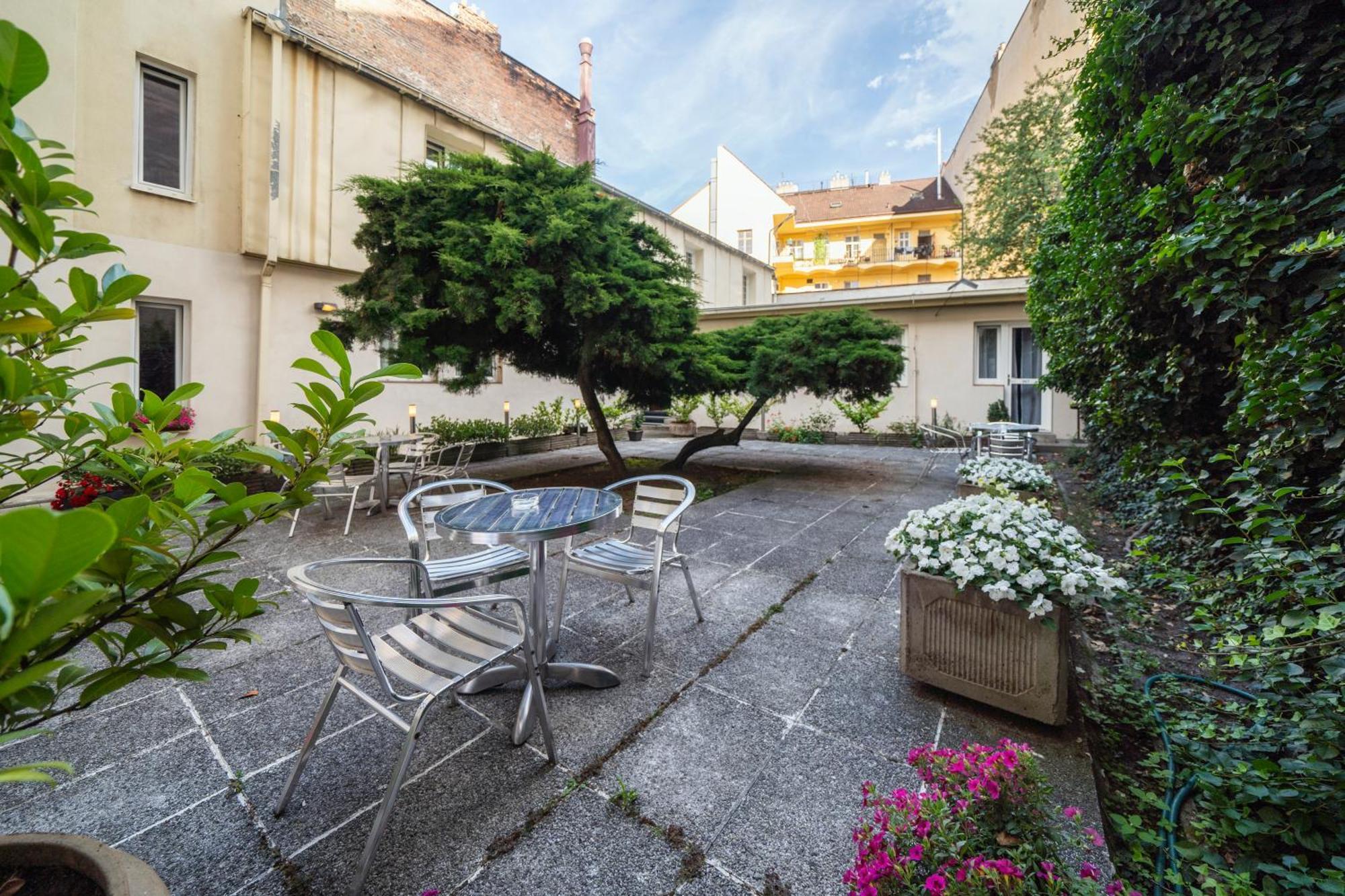 White Lion Hotel Prague