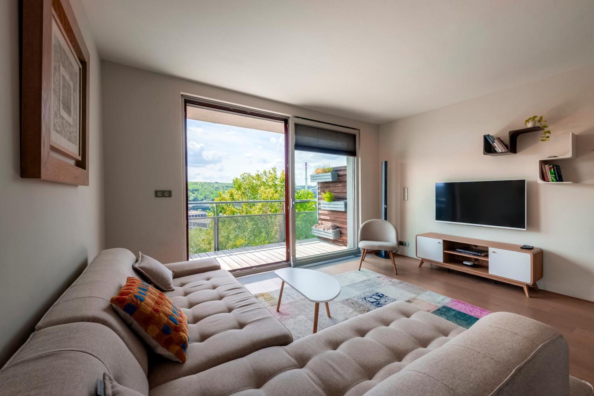 Moderni S Terasou, 2 Loznice, Parkovani V Cene, Blizko Metra, 15 Min Do Centra Apartment *