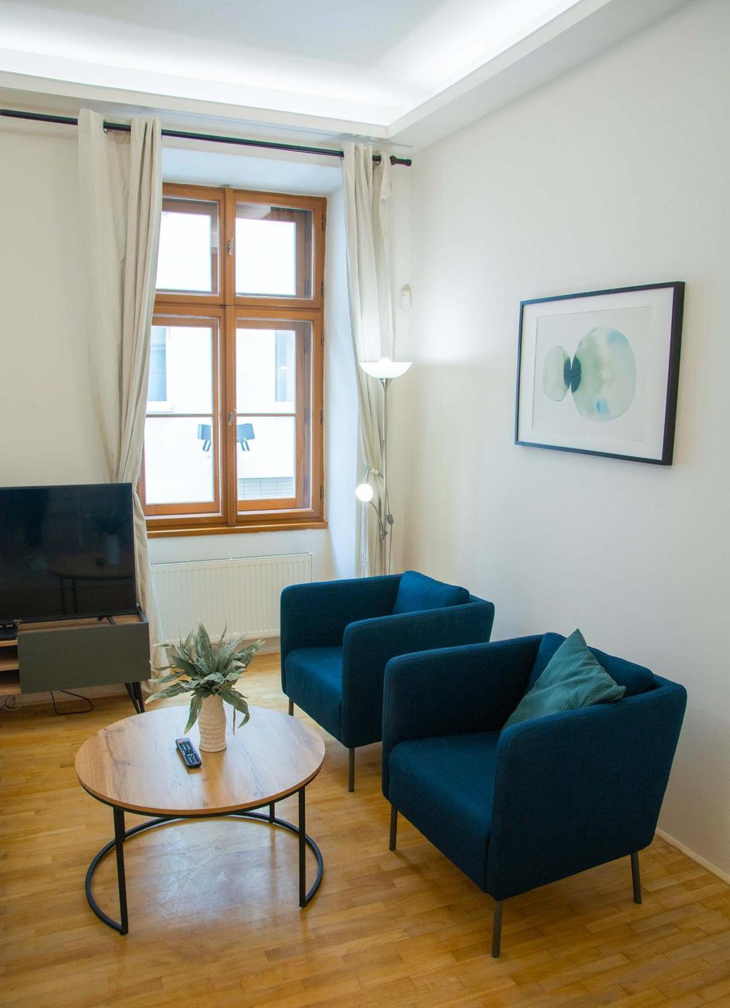 Apartment Centre With Parking *