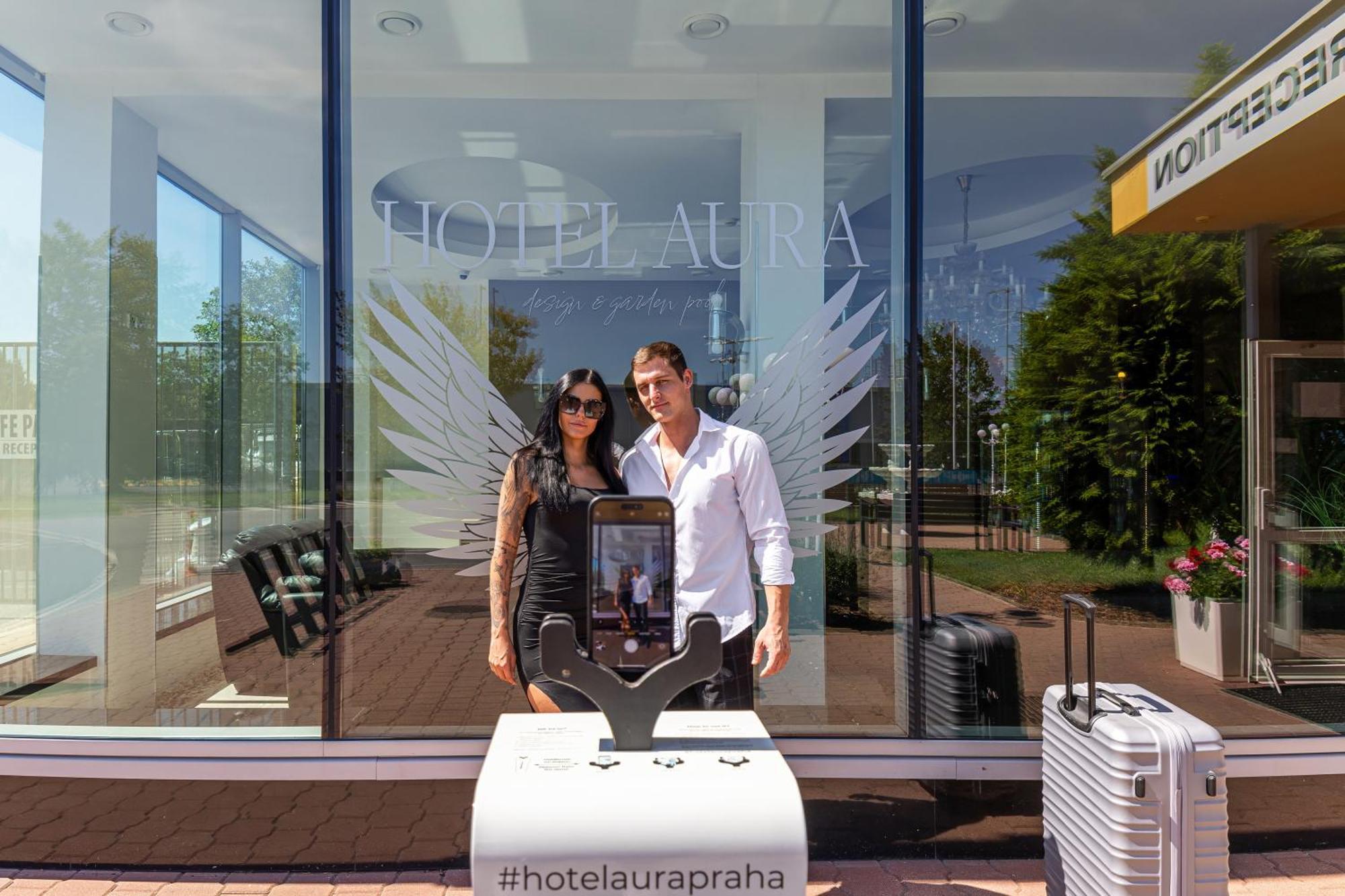 Aura Design&garden Pool Prag