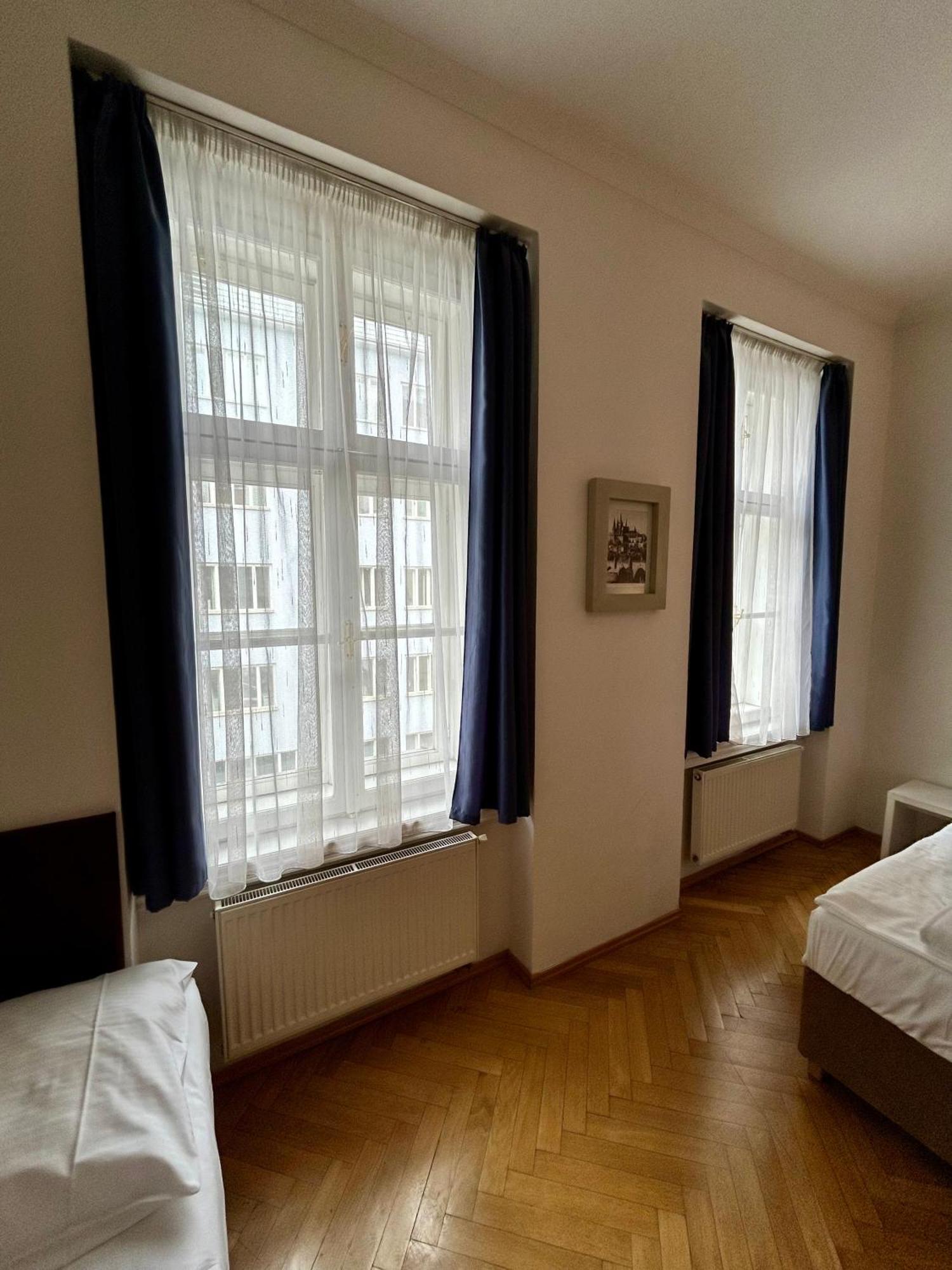 Quadrio Bedroom *