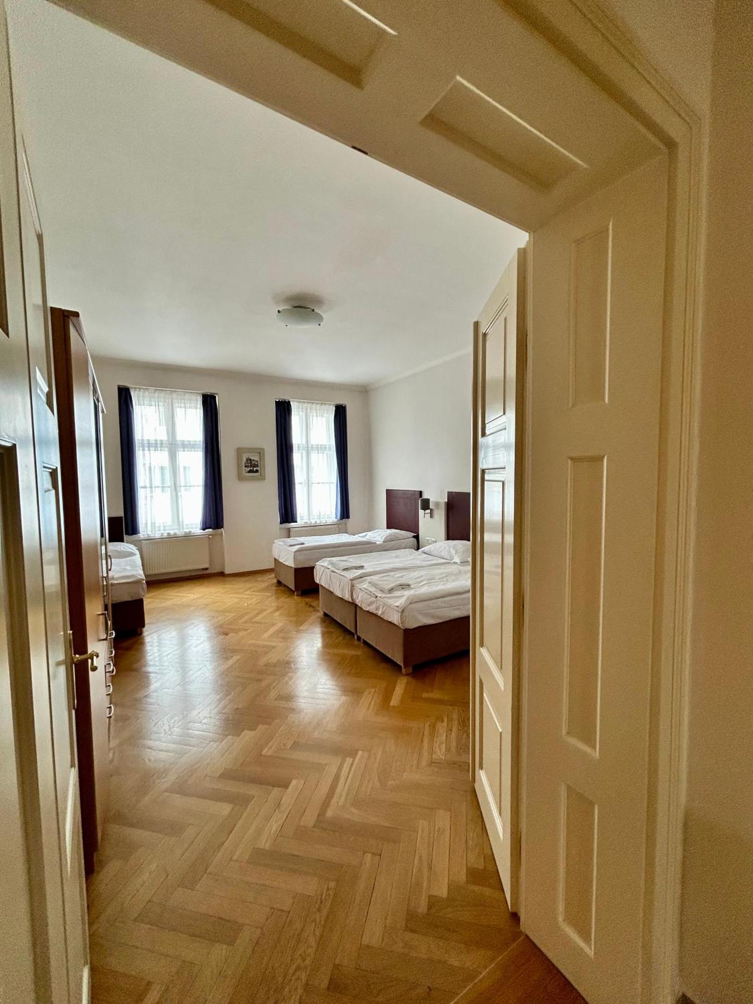Quadrio Bedroom Prag