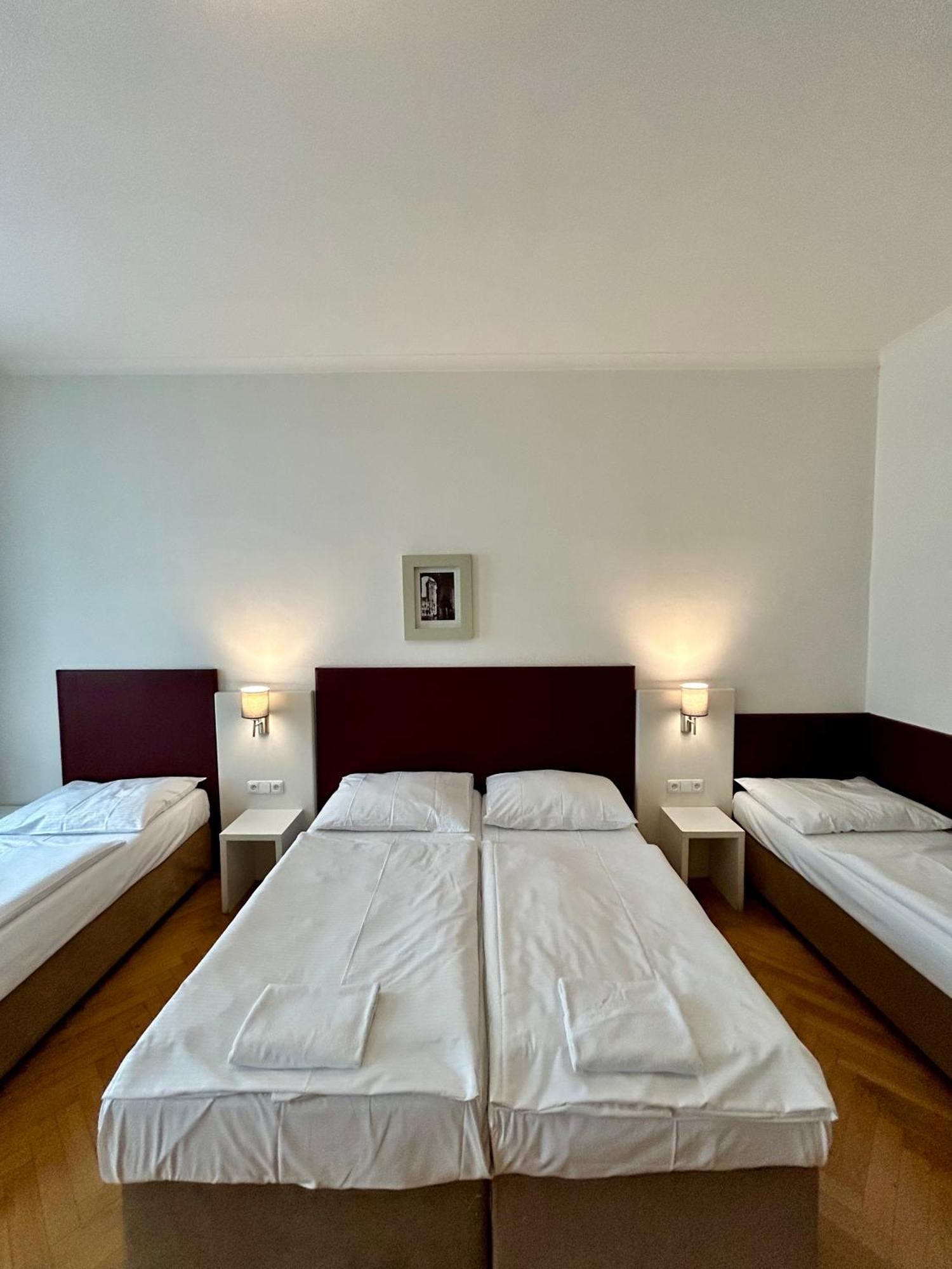 Quadrio Bedroom