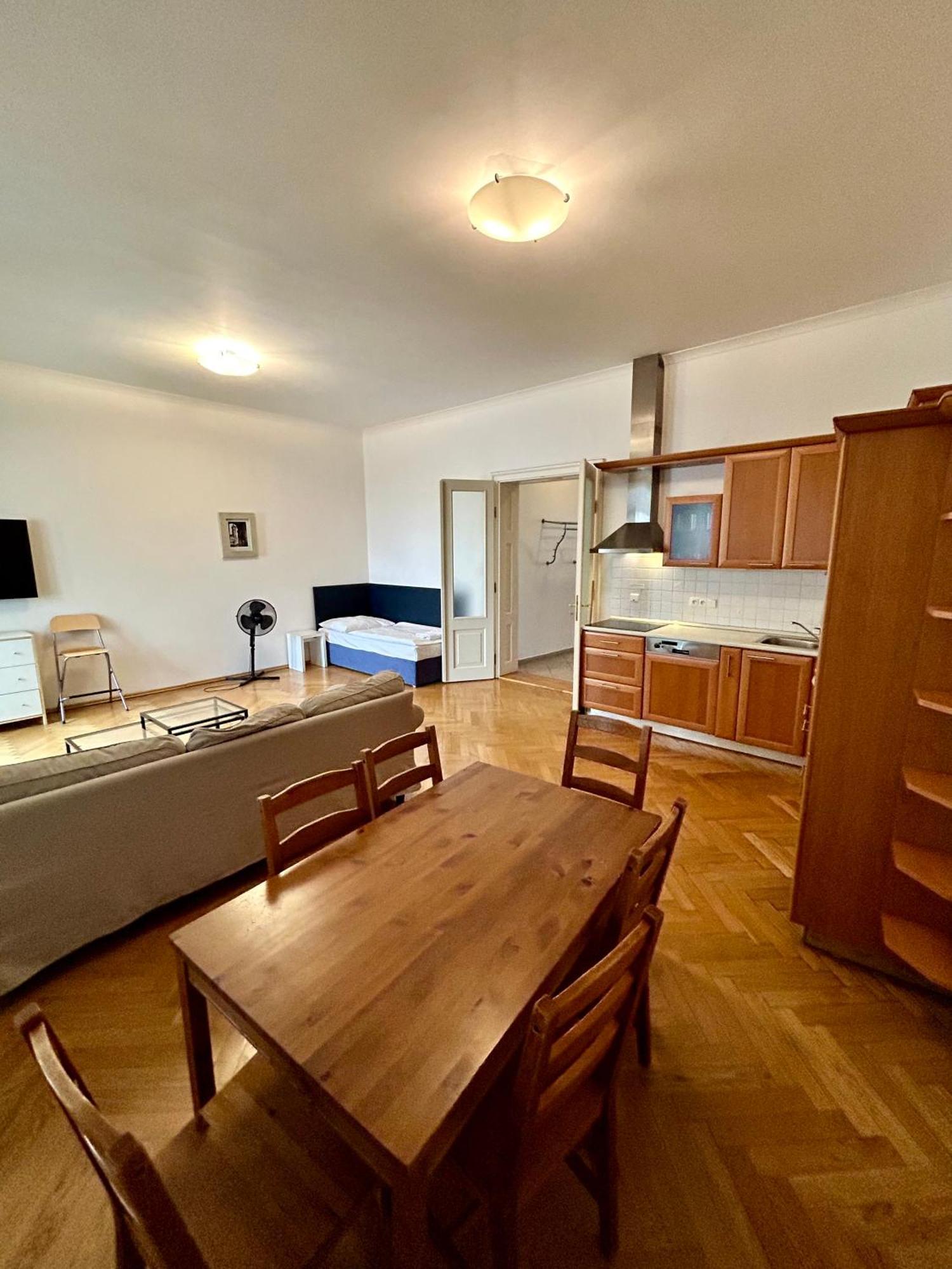 Quadrio Bedroom