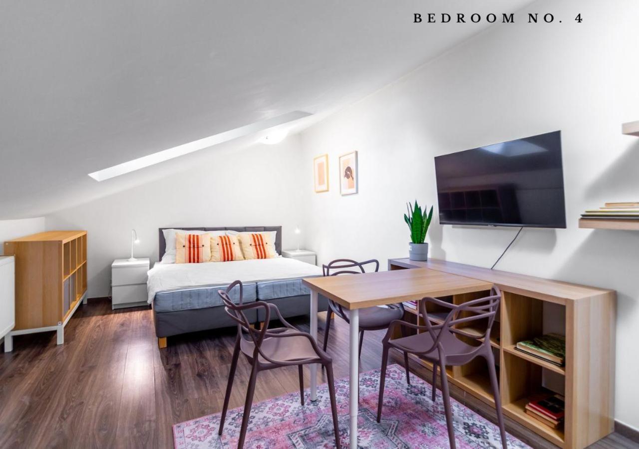 Aparthotel The Bookhouse, 5-bedroom By Castle Prag