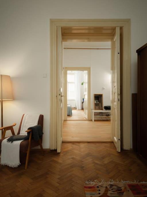 Artisan & Old-timey 2 Bedrooms Lägenhet Prag