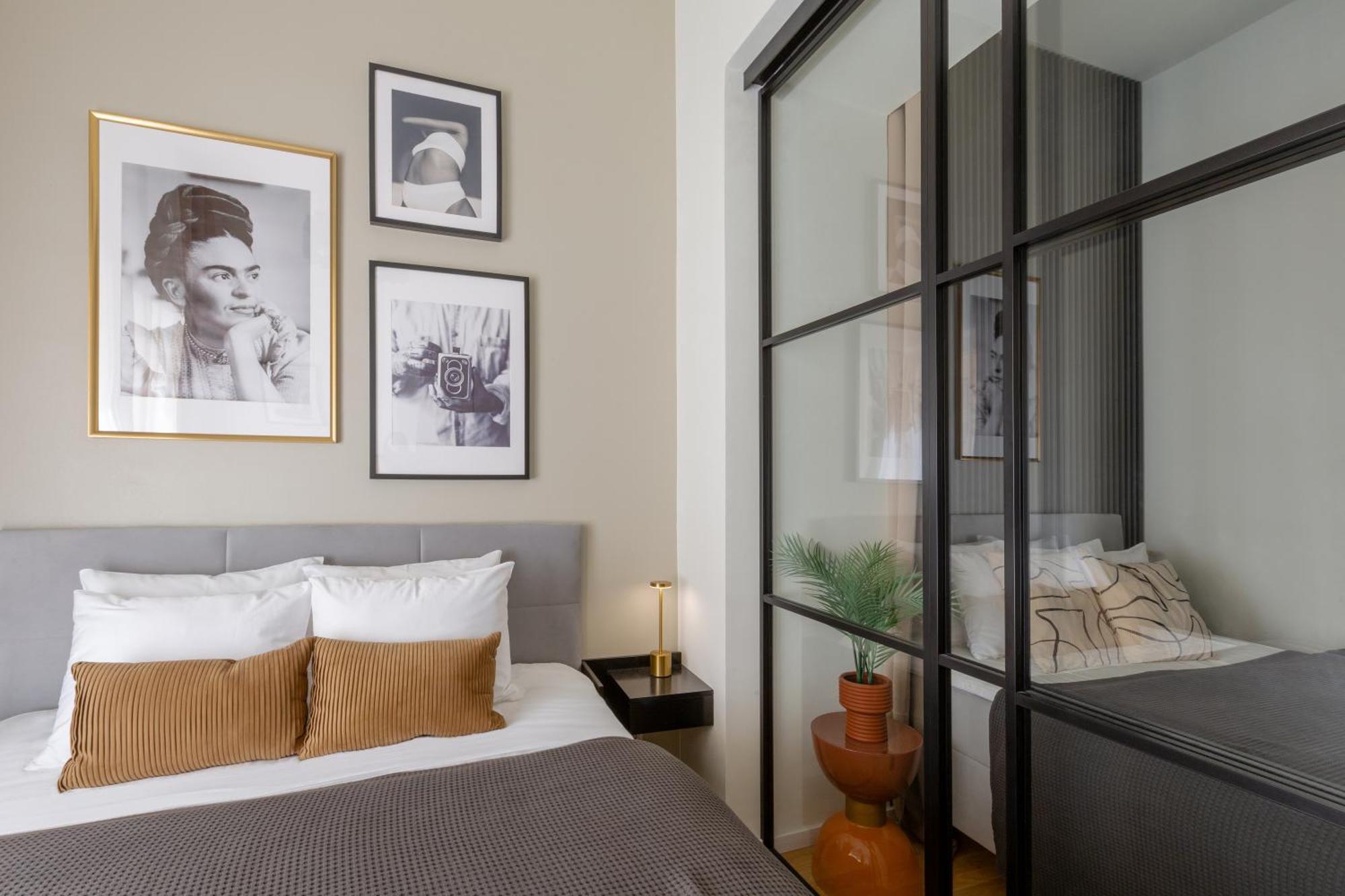 Apartment Turnkey I Republic Square Prag