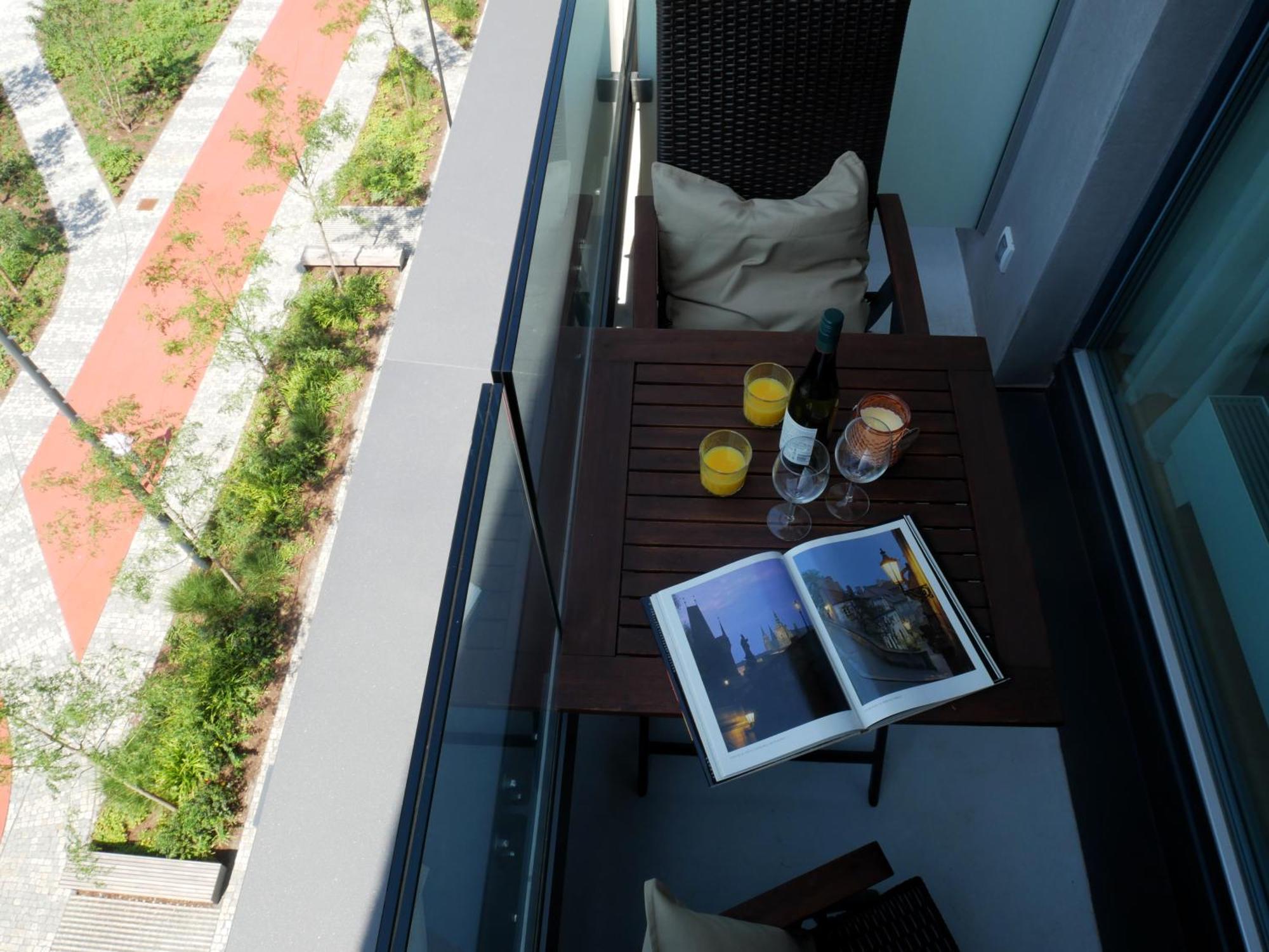 Charming With A Balcony In A Great Location Apartment