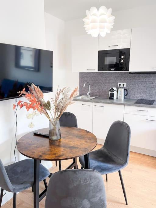 Crystal 404 Apartment *