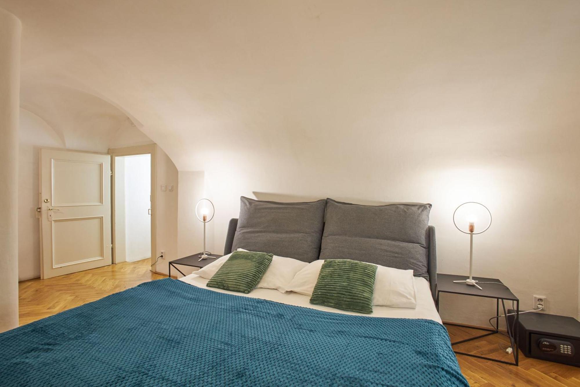 Lazenska N4 Aparthotel 4*