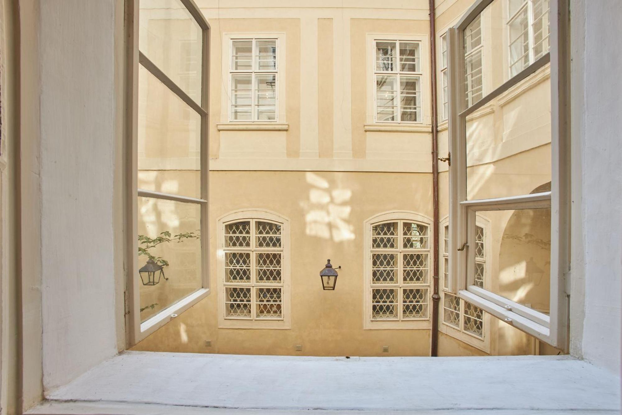 Aparthotel Lazenska N4 4*