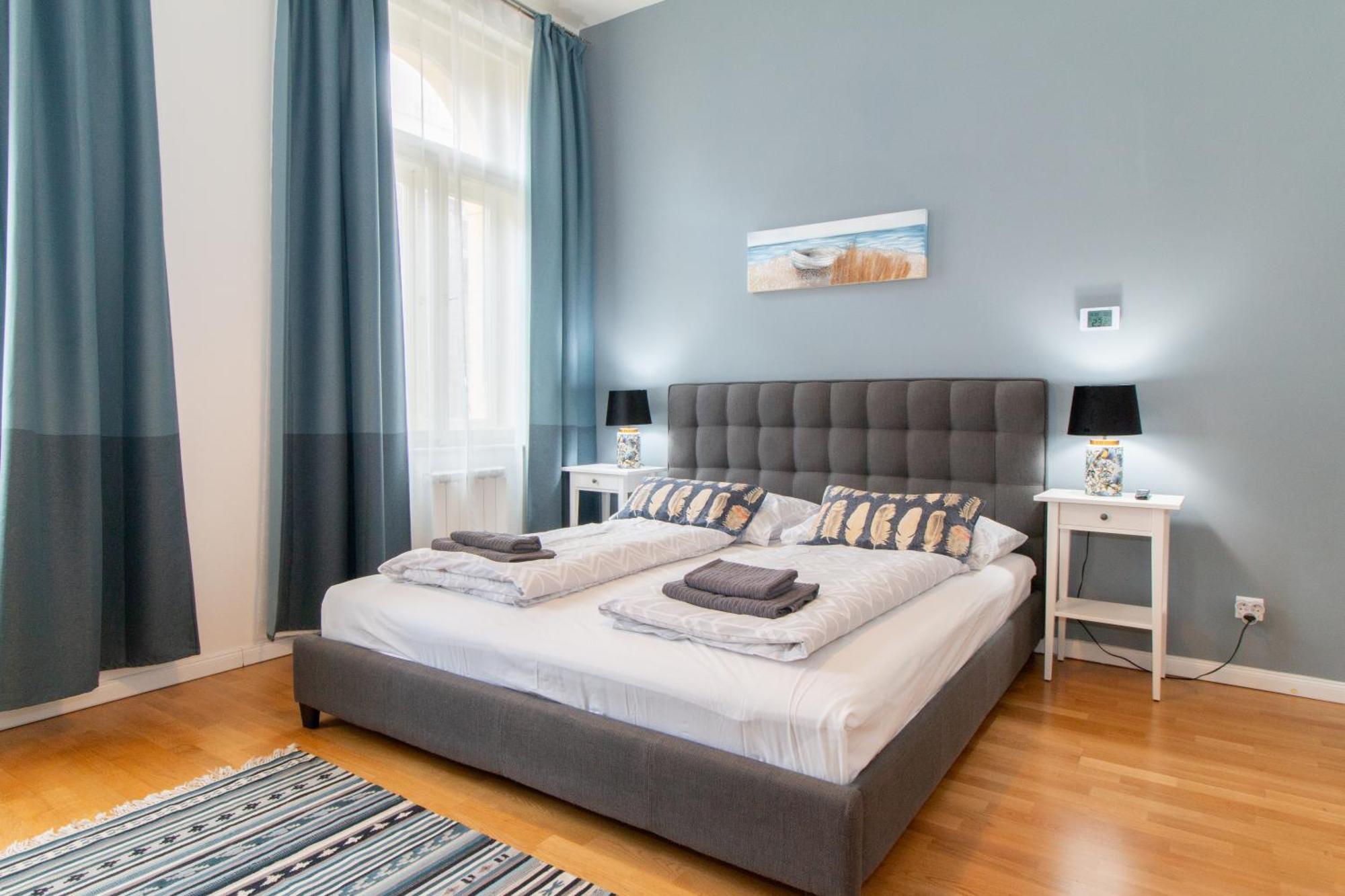 Stepanska Apartment