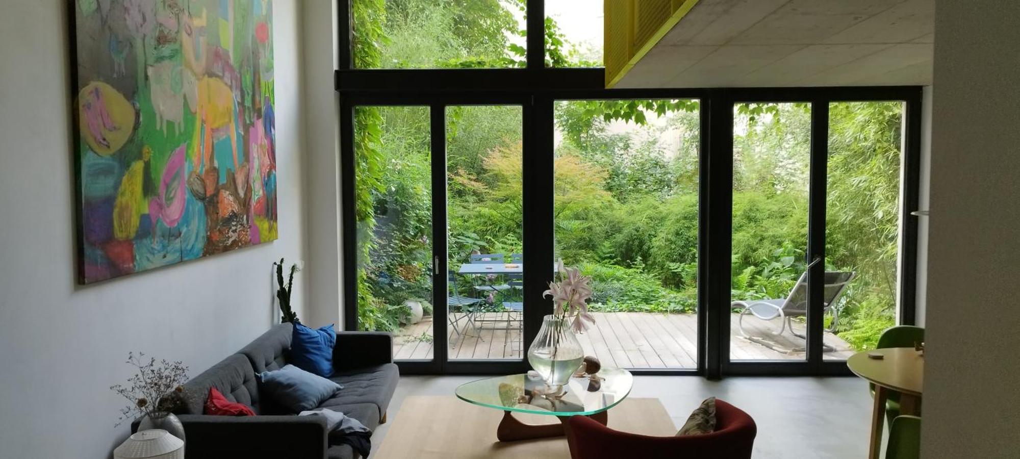 Romantic And Atypical In Prague's Montmartre Apartment Prag