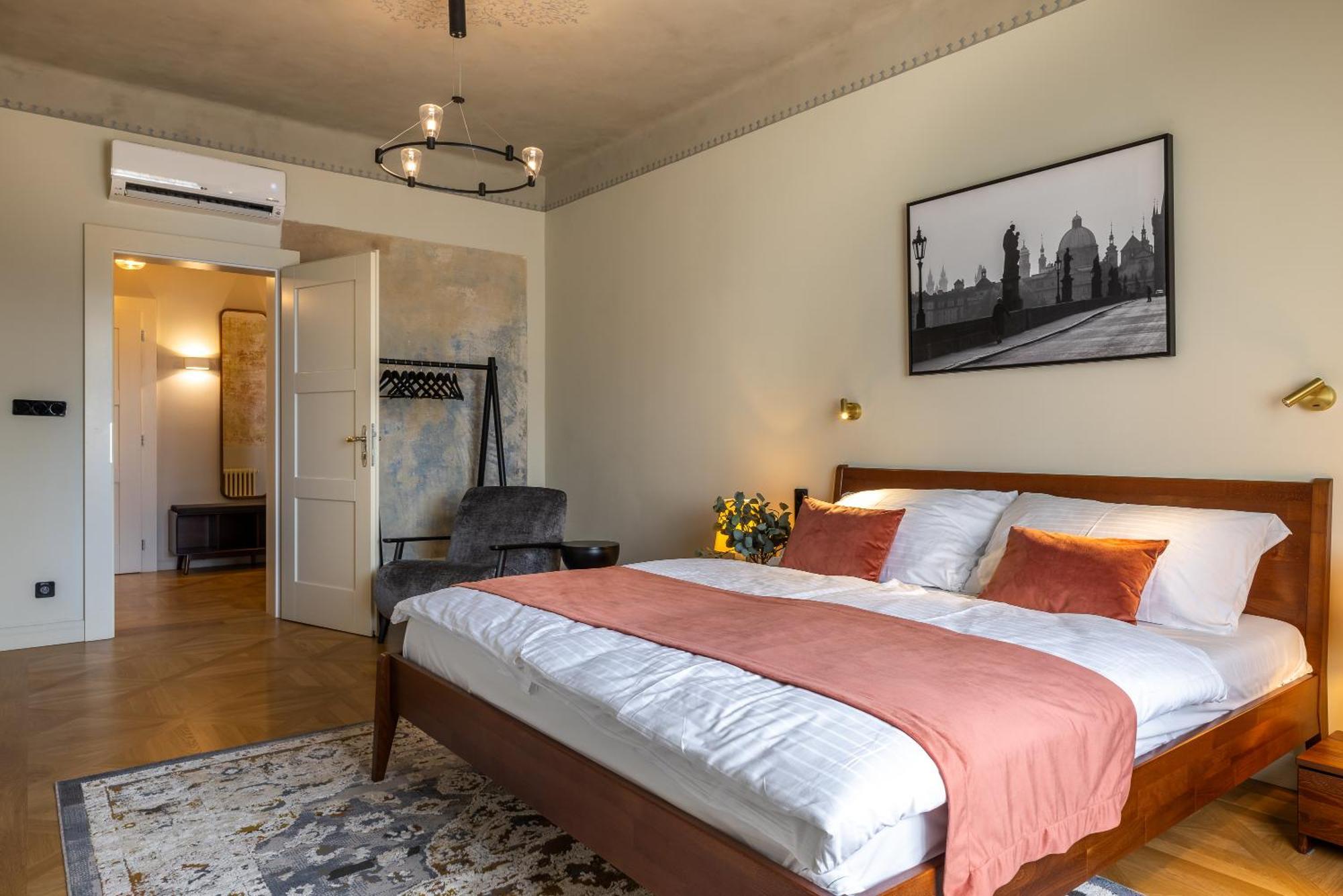 Luxury 2 Bedroom With Ac In The Old Town Apartment