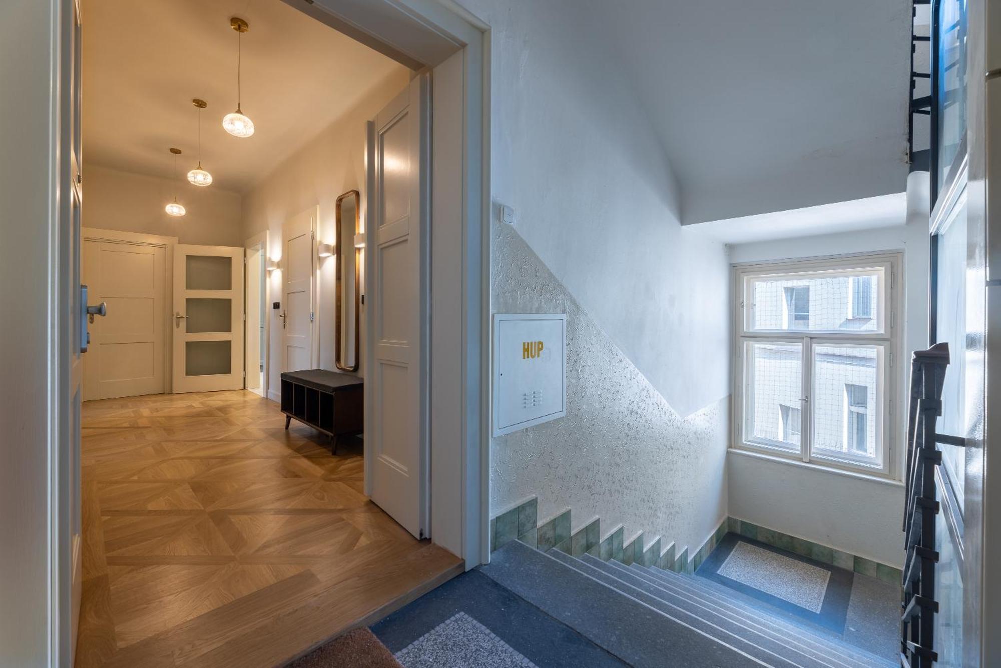 Luxury 2 Bedroom With Ac In The Old Town Apartment