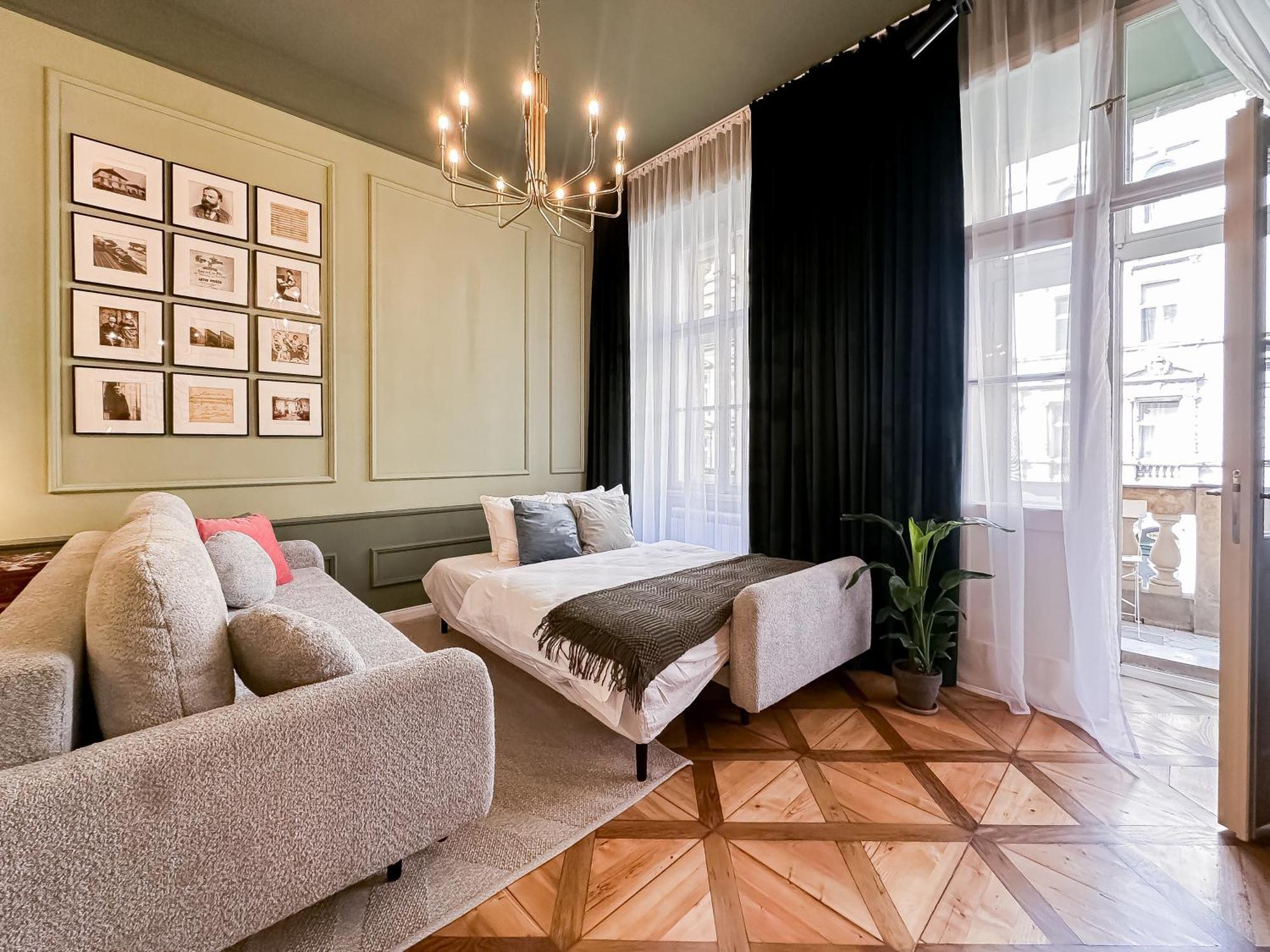 Apartment Turnkey I Antonin Dvorak *