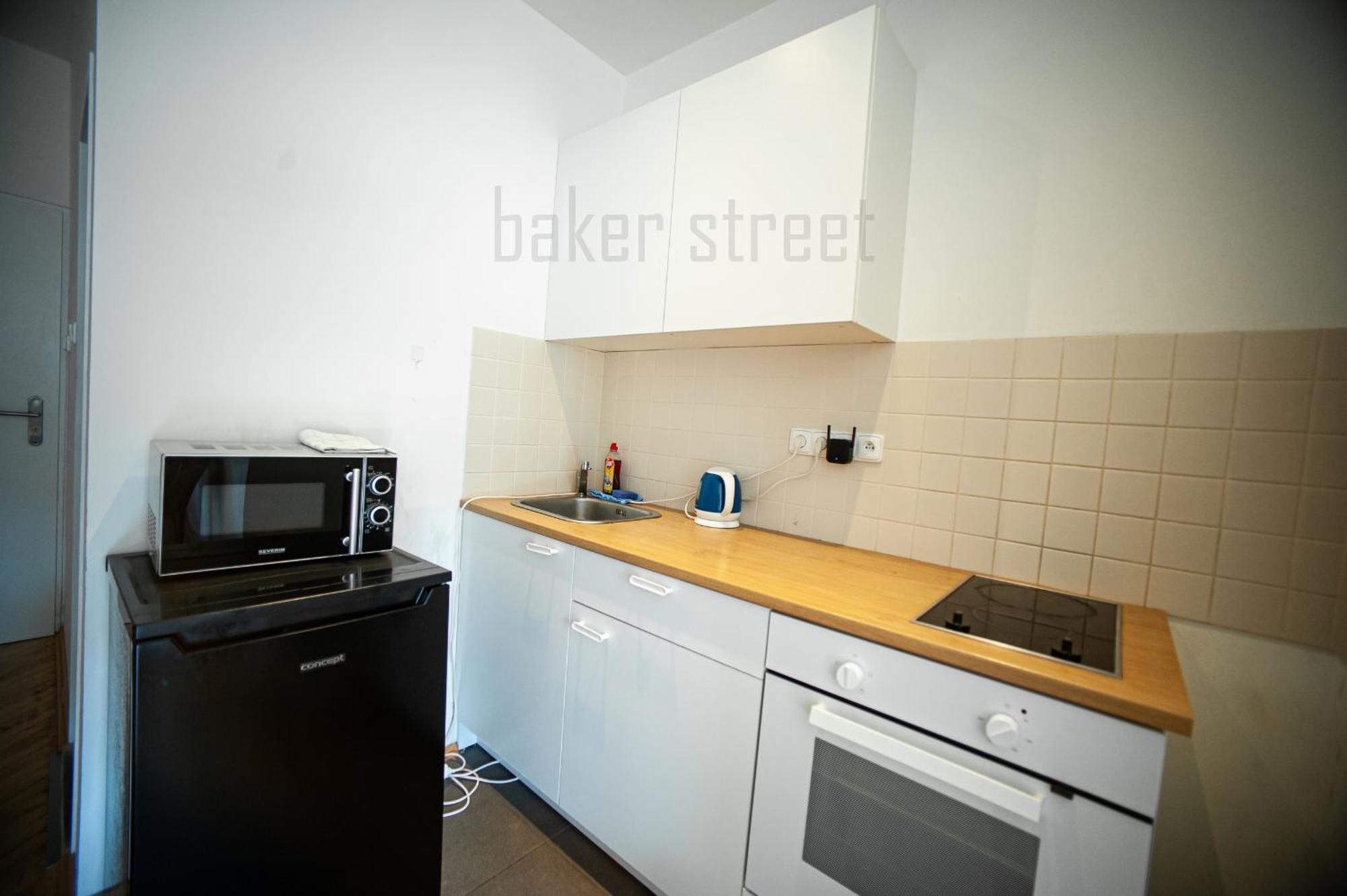 One Bedroom Close To Castle Apartment *
