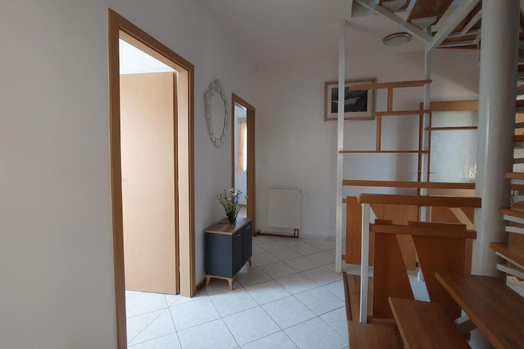 Klasicky Dum, 5 Loznic , 5 Bedrooms, Feriehus *
