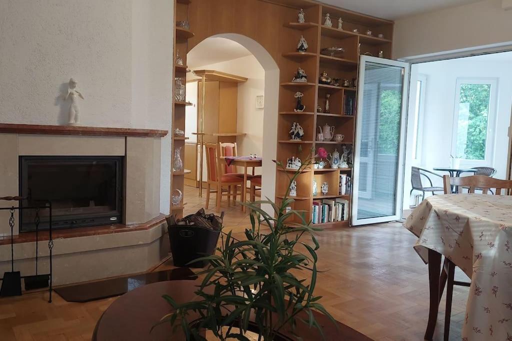 Klasicky Dum, 5 Loznic , 5 Bedrooms, Feriehus *