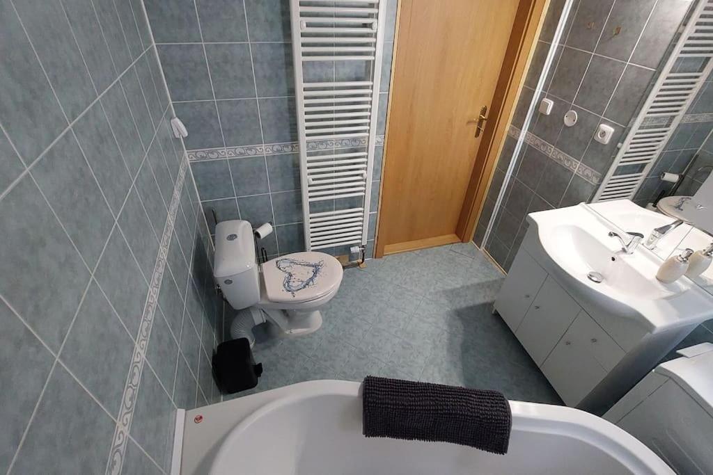 Klasicky Dum, 5 Loznic , 5 Bedrooms, Feriehus *