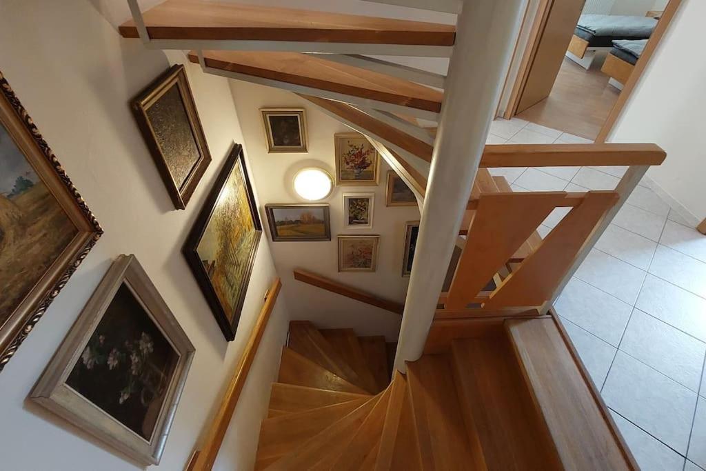 Klasicky Dum, 5 Loznic , 5 Bedrooms, * Prag