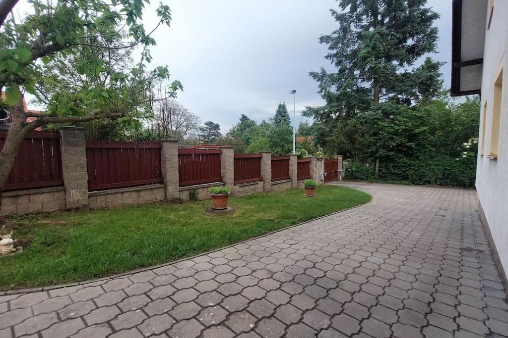 Klasicky Dum, 5 Loznic , 5 Bedrooms, Feriehus Prag