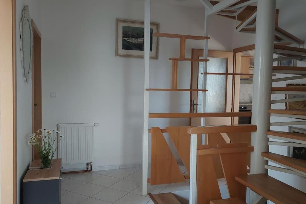 Klasicky Dum, 5 Loznic , 5 Bedrooms, Feriehus Prag