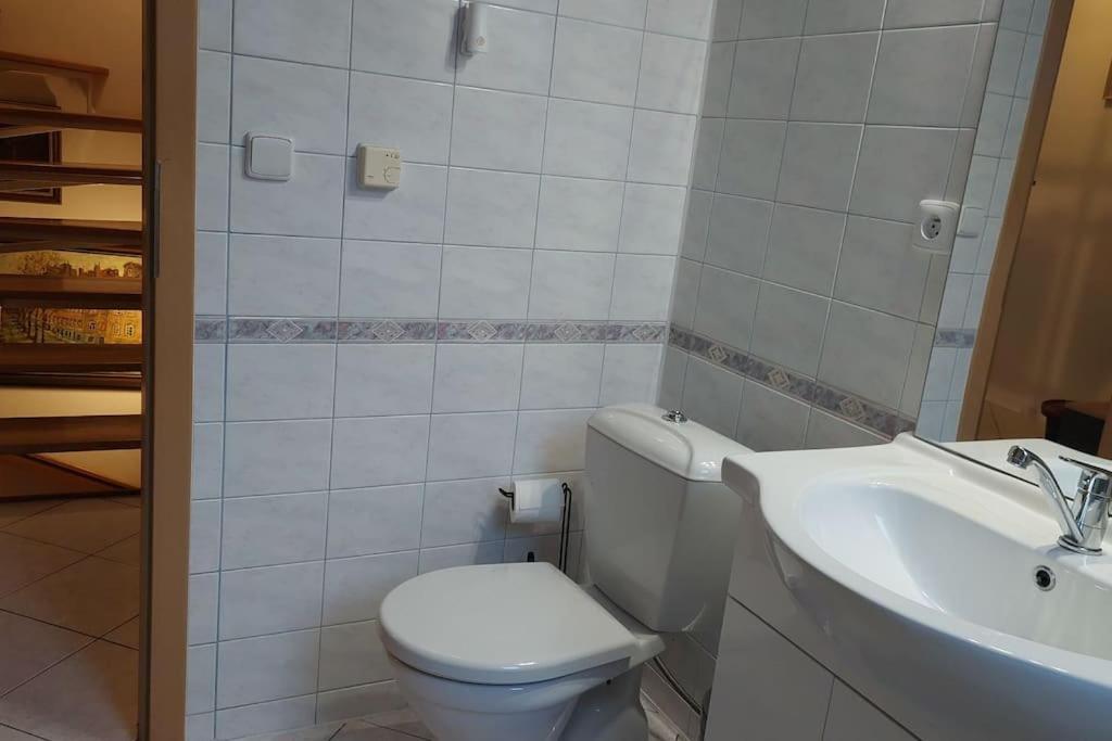 Klasicky Dum, 5 Loznic , 5 Bedrooms, Feriehus Prag