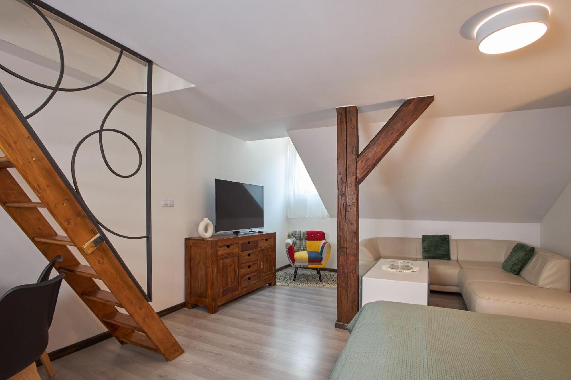 Aparthotel Rybna - Old Town