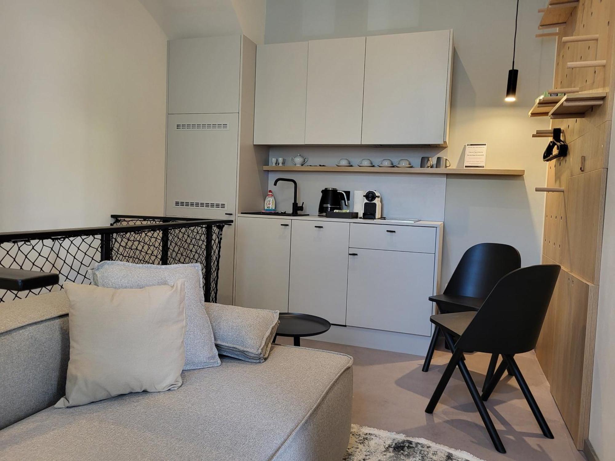 Aparthotel Honest Karlin *