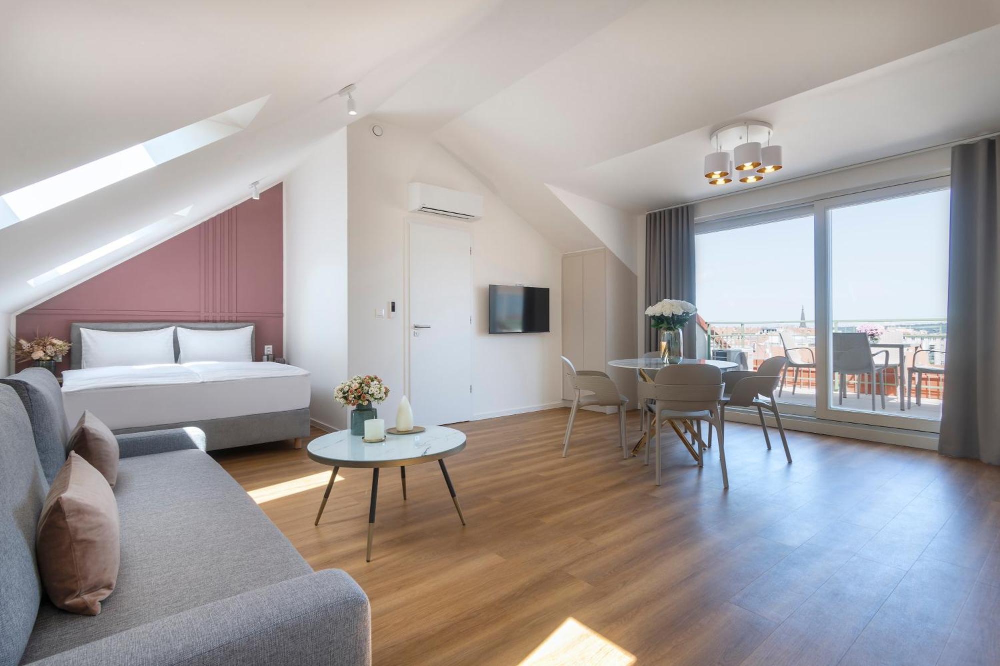 Encore Boutique By Dwellfort 4*