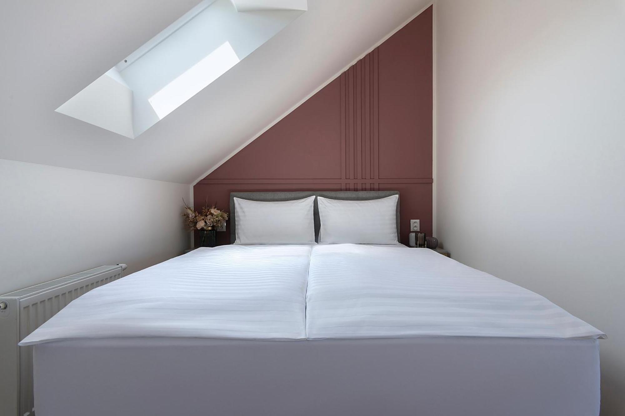 Encore Boutique By Dwellfort Prag