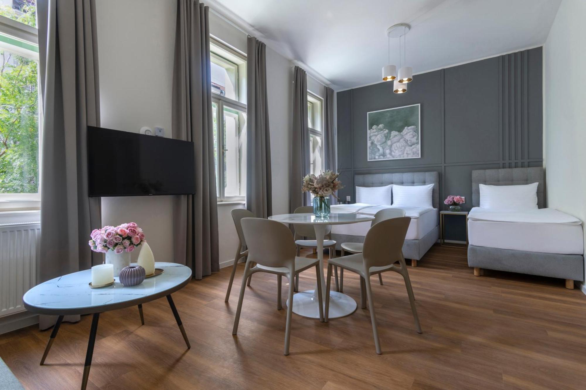 Encore Boutique By Dwellfort Prag