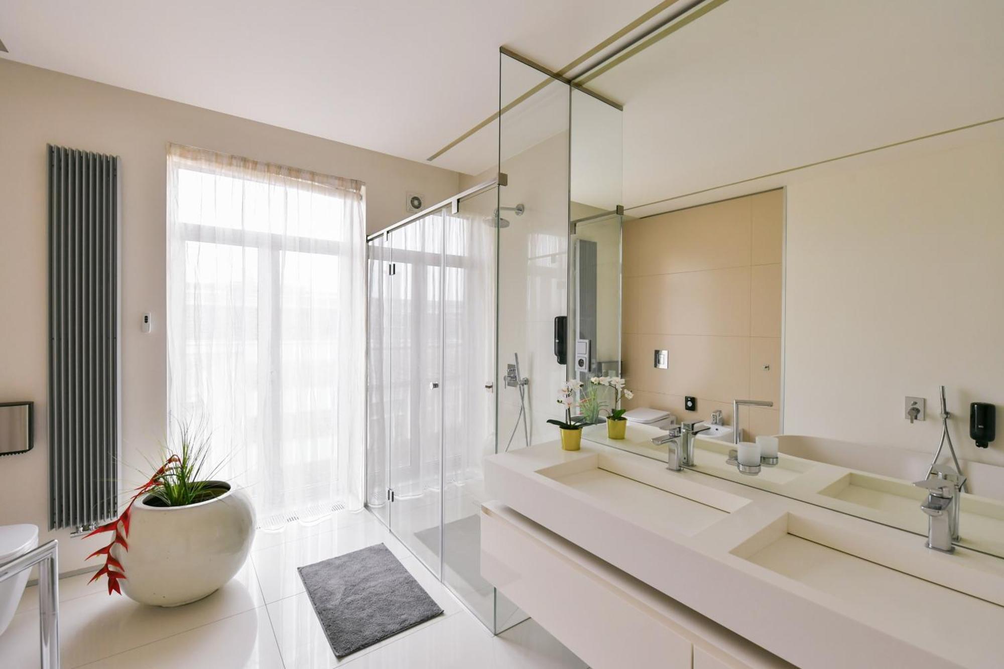 Lägenhet Presidential Penthouse, 303m2, Jacuzzi On Terrace, Sauna, 6bdrm, 4bthrm, Ac, Lift *